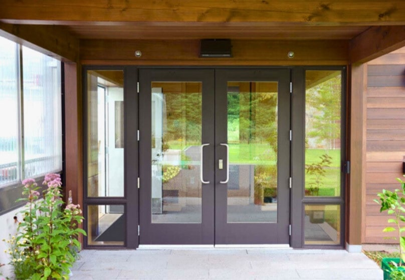 Manual Door
